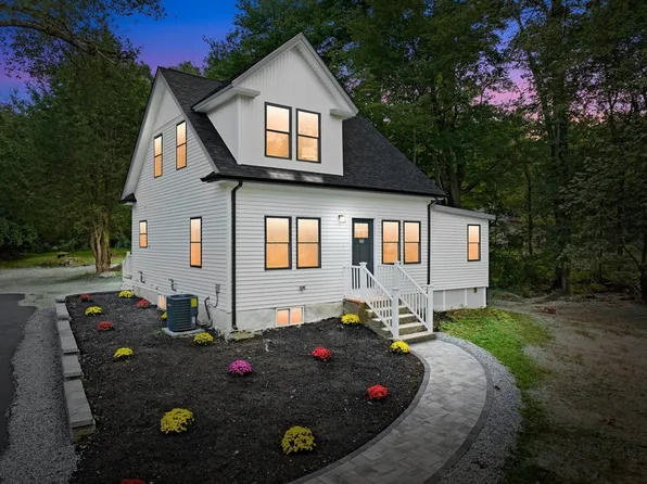 166 Douglas St, Uxbridge, MA 01569