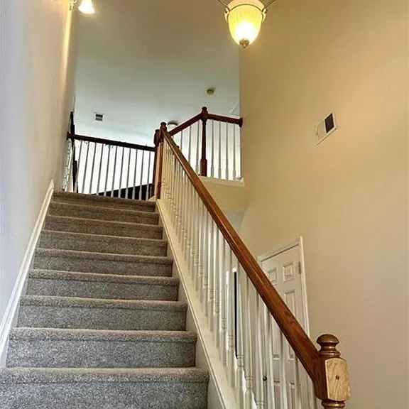 220 Stone Park Dr — Photo 3