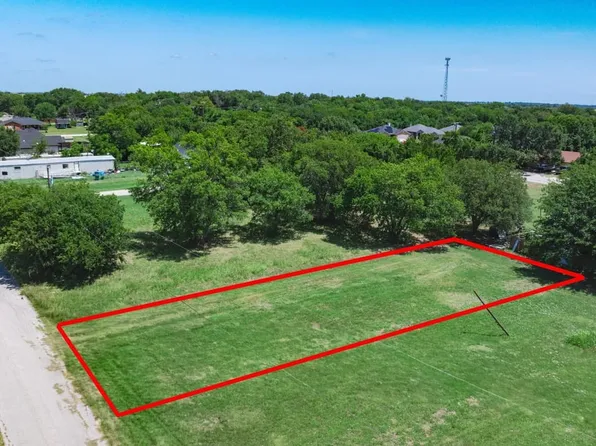 101 S Front St, Rhome, TX 76078