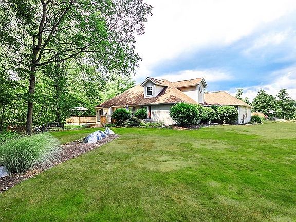 3rd image of 13714 Maggie Ln