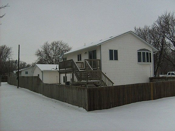 5th image of 771 E 6th St