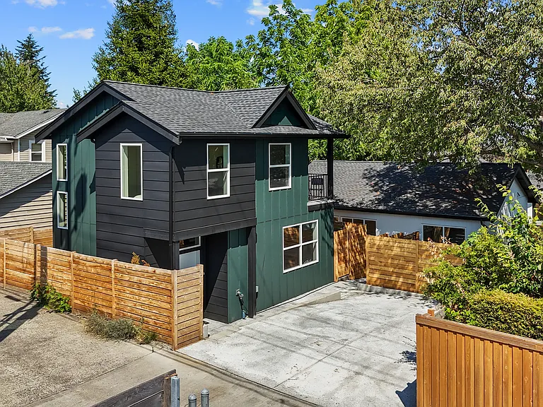 7713 34th Ave SW — Photo 22