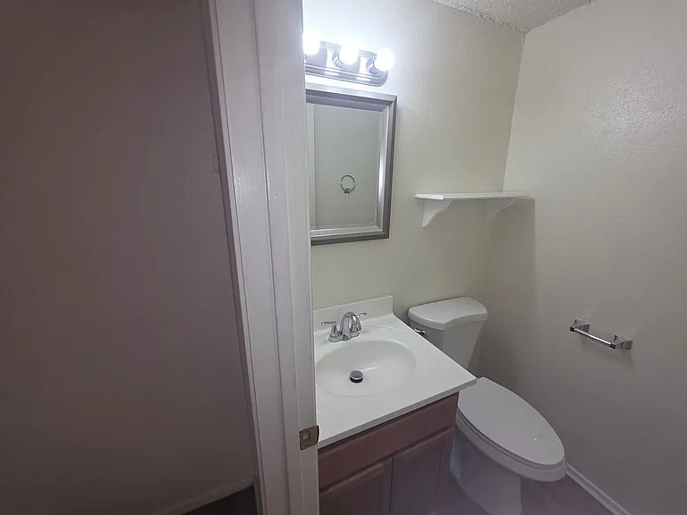 1103 Marlton St — Photo 7