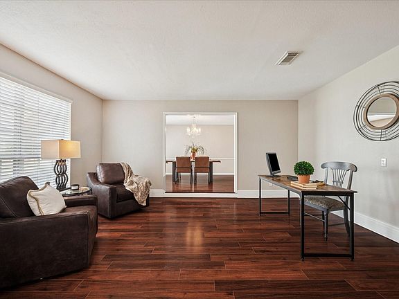 4th image of 4606 Santiago St