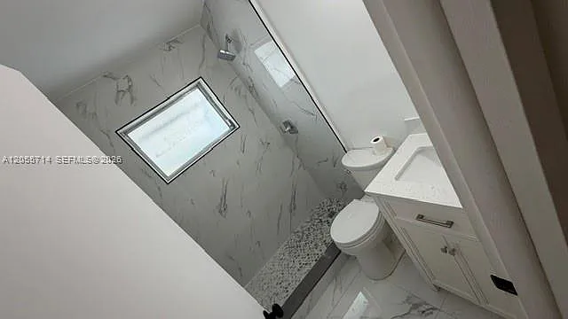 2450 Lincoln St #12 — Photo 5