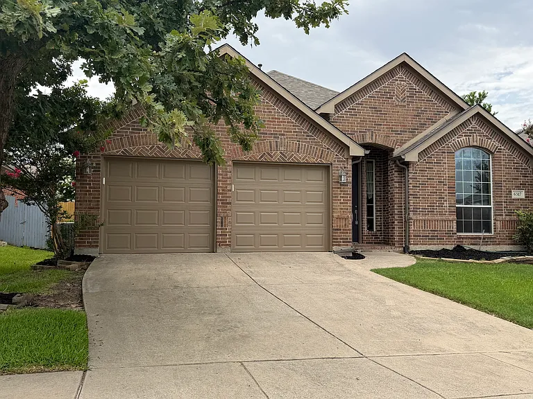 6517 Briar Lake Trl — Photo 1