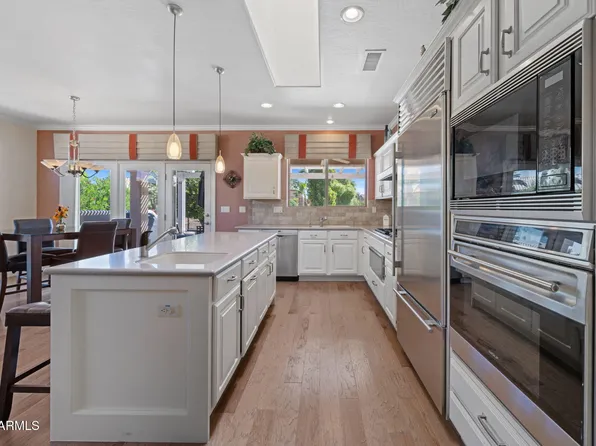 19925 N HALF MOON Drive, Surprise, AZ 85374