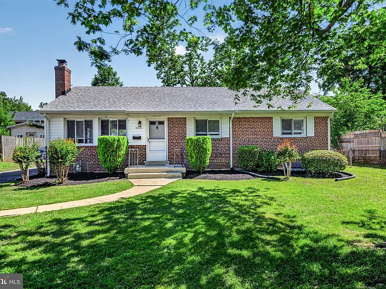 7216 Carol Ln — Photo 1