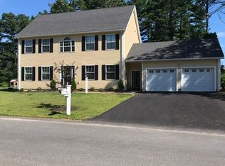 11 Whispering Pines Dr, Plymouth, MA 02360