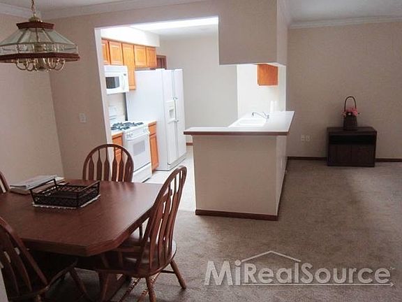 3rd image of 14580 Hollow Creek Ct