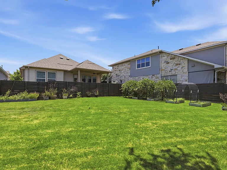 7220 Poulain Dr — Photo 43