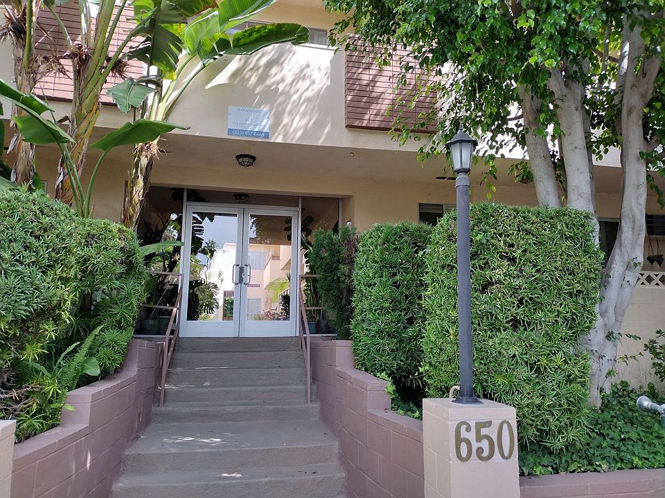 2nd image of 650 Westmount Dr APT 206