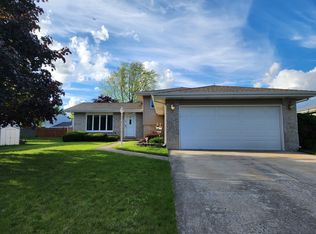 2220 Susanna Way, Crest Hill, IL 60403