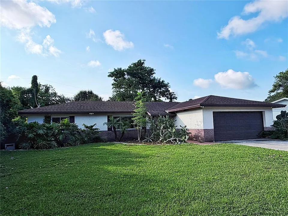 912 Carvell Dr