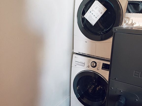 2nd image of 1723 Grand Ave #403