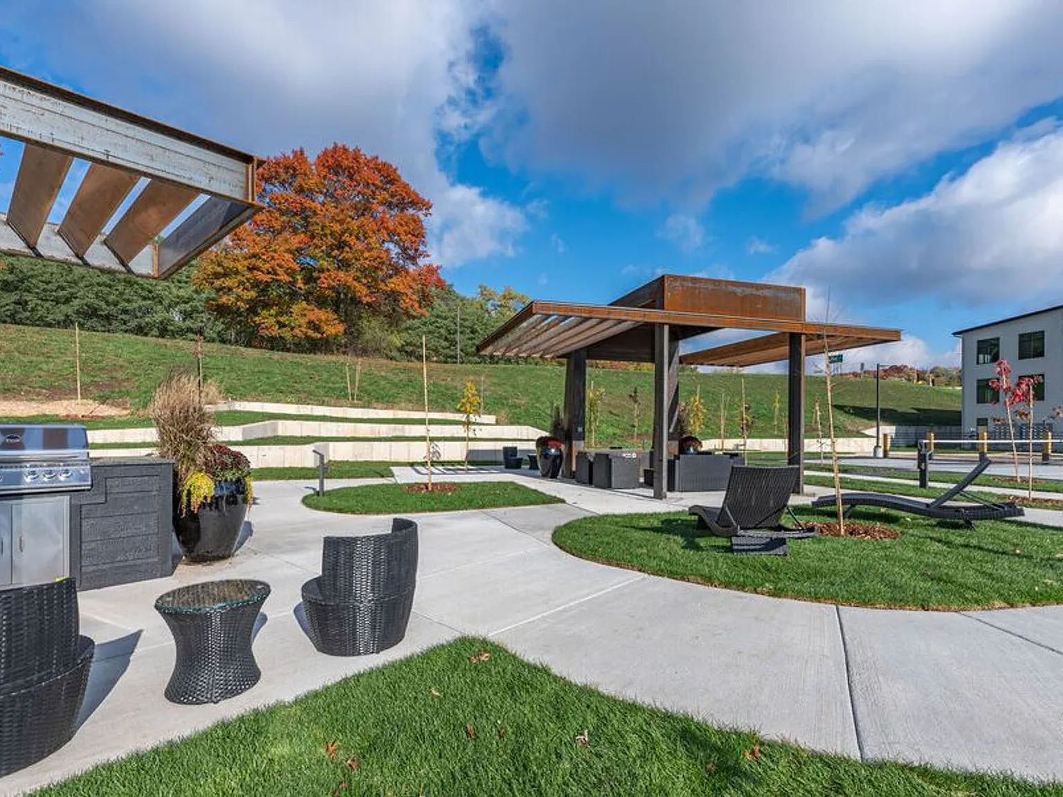 Galloway Flats | Luxury Living with all the amenities! $500 Deposit! — Photo 2