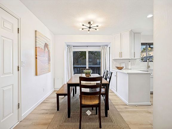 5th image of 1723 E Albury Rd