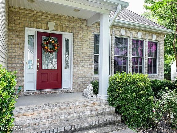 3rd image of 23278 Jenifer Ct