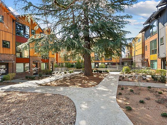 3rd image of 6522 32nd Ave NE #B
