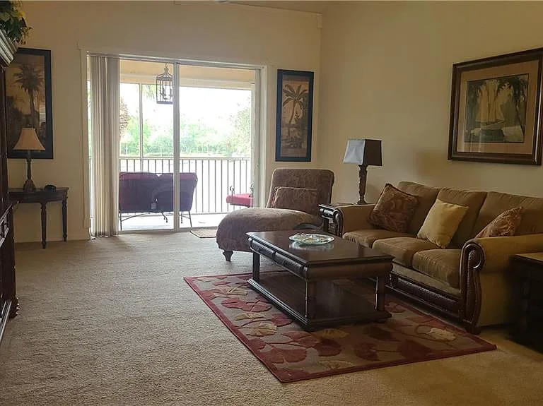 445 Robin Hood Cir #201 — Photo 11