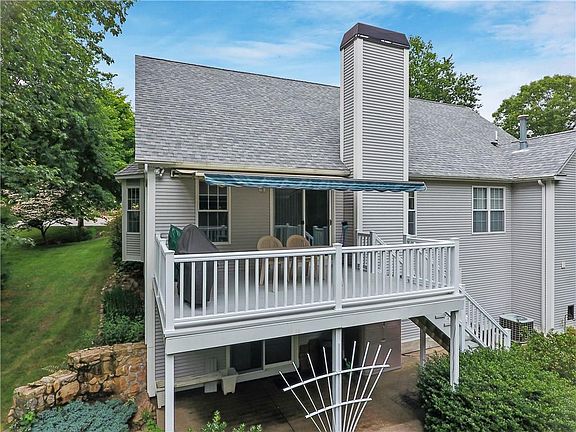 3rd image of 50 S Glen Ct