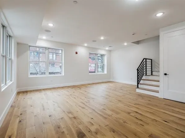 259 Liberty Avenue image 8 of 24