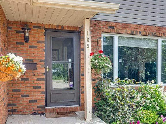 4th image of 165 Greig Dr