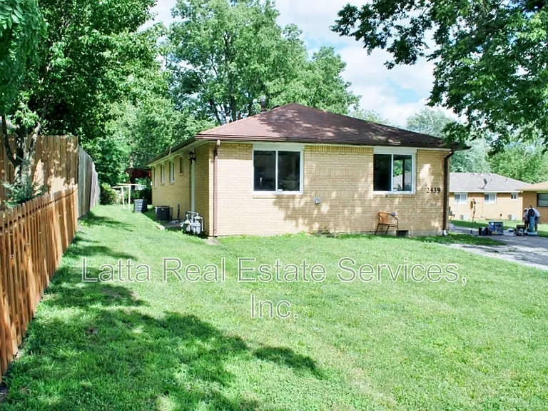 2439 S Sterling Ave #A — Photo 1