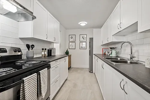 33 King St Photo 1