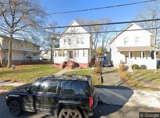 8 Niagara St #2F, Dumont, NJ 07628