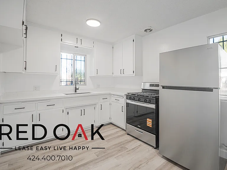 6501 Cherry Ave #8 — Photo 2