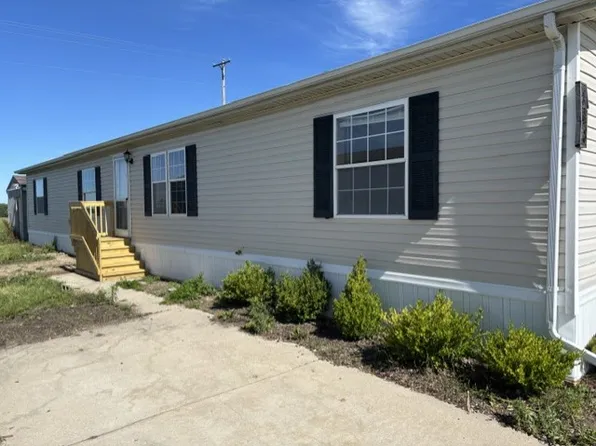 148 Memorial Dr #147, Potterville, MI 48876