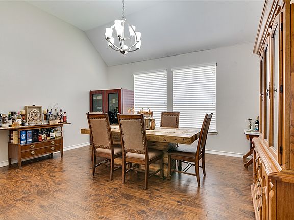 5th image of 1900 Stonecourt Dr