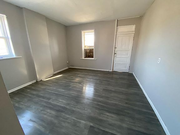 3rd image of 2732 Utah St #1
