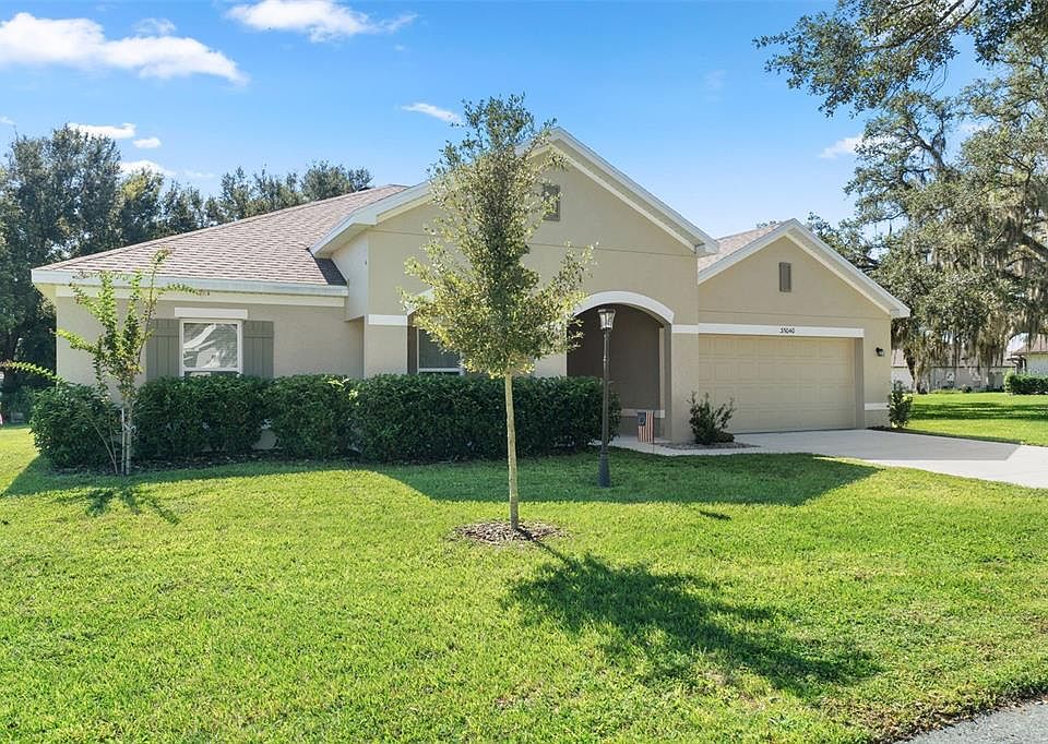 1st image of 35040 SMOKETREE LANE
