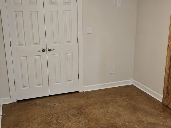 1112 3rd St, Perry, GA 31069