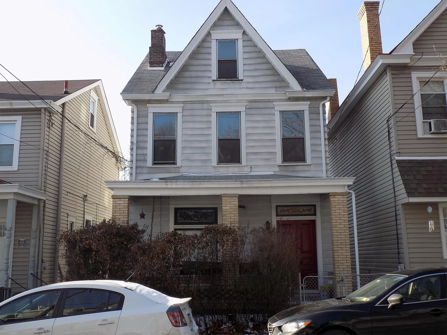 604 Southern Ave photo 1