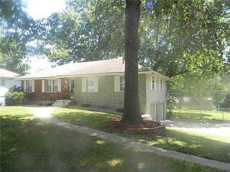 3rd image of 8801 Stark Ave