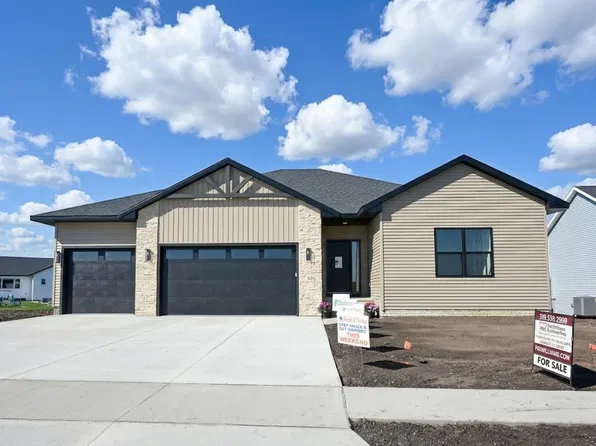 4114 Gemstone Rd, Marion, IA 52302