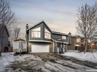 1045 Woodstock Dr, Palmer, AK 99645
