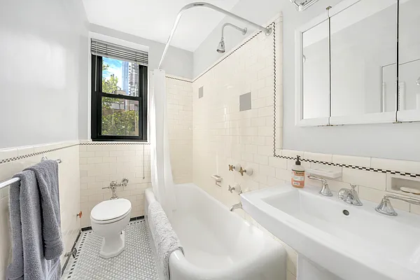 Sold by Compass | media 5