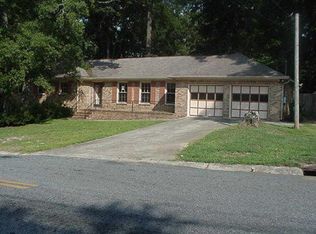604 Clemson Dr, Warner Robins, GA 31093