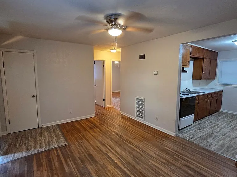 2565 N Kansas St — Photo 3