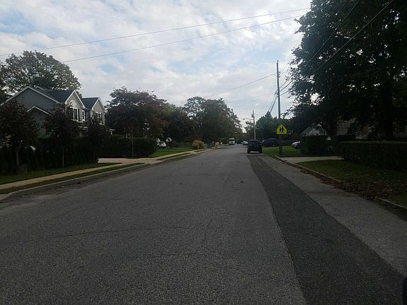 5th image of 328 Arcadia Dr