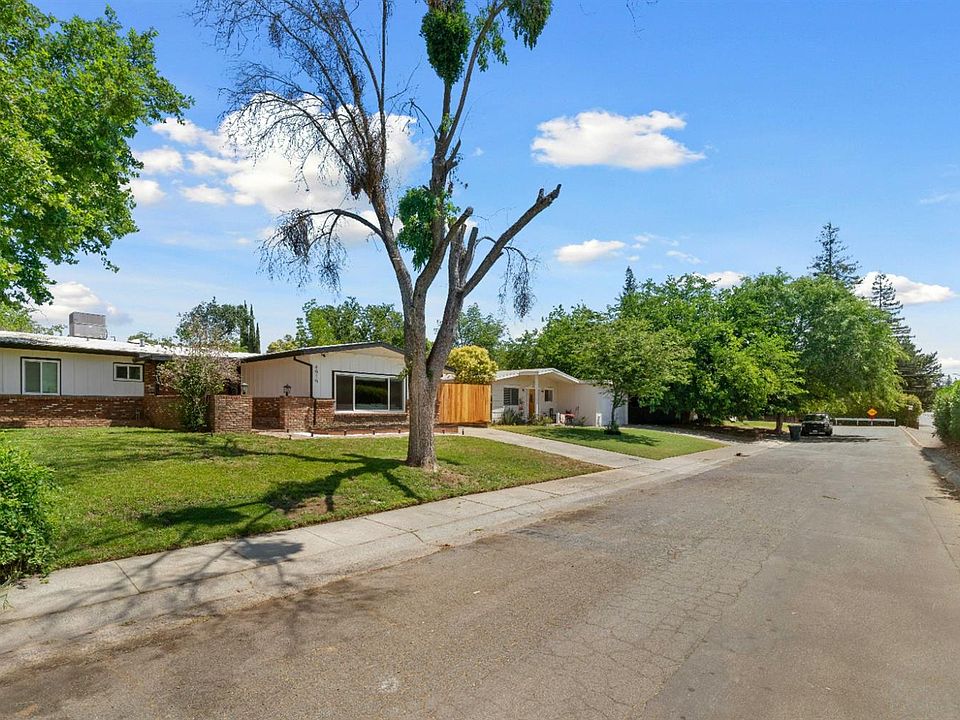 2nd image of 4919 Whitney Ave