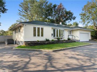 1424 Townline Rd, Nesconset, NY 11767
