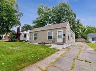 2105 40th St, Des Moines, IA 50310