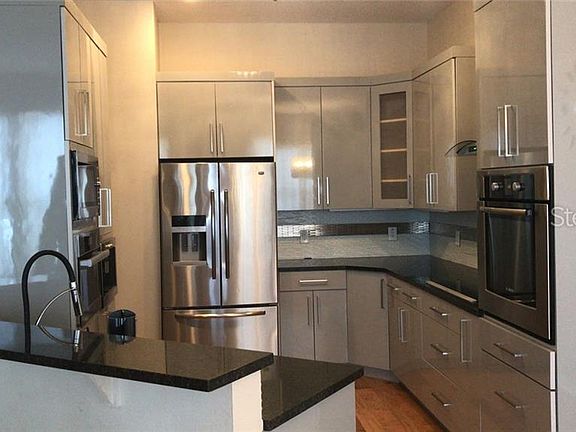 3rd image of 607 Wisteria Ln