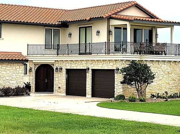 231 Coastal Spgs, Port O Connor, TX 77982