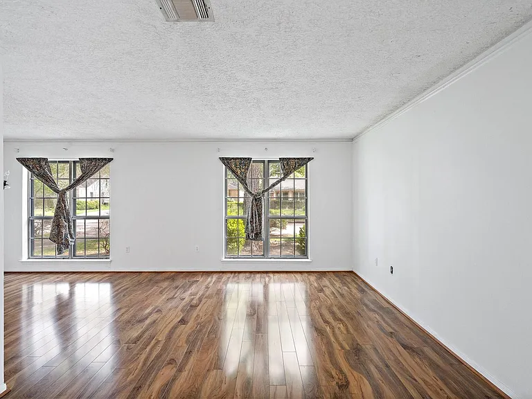 12110 Nova Dr — Photo 10
